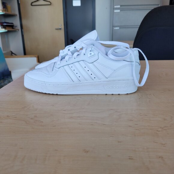 Adidas Originals Womens Rivalry Low Top Basketball Shoes - Picture 3 of 7